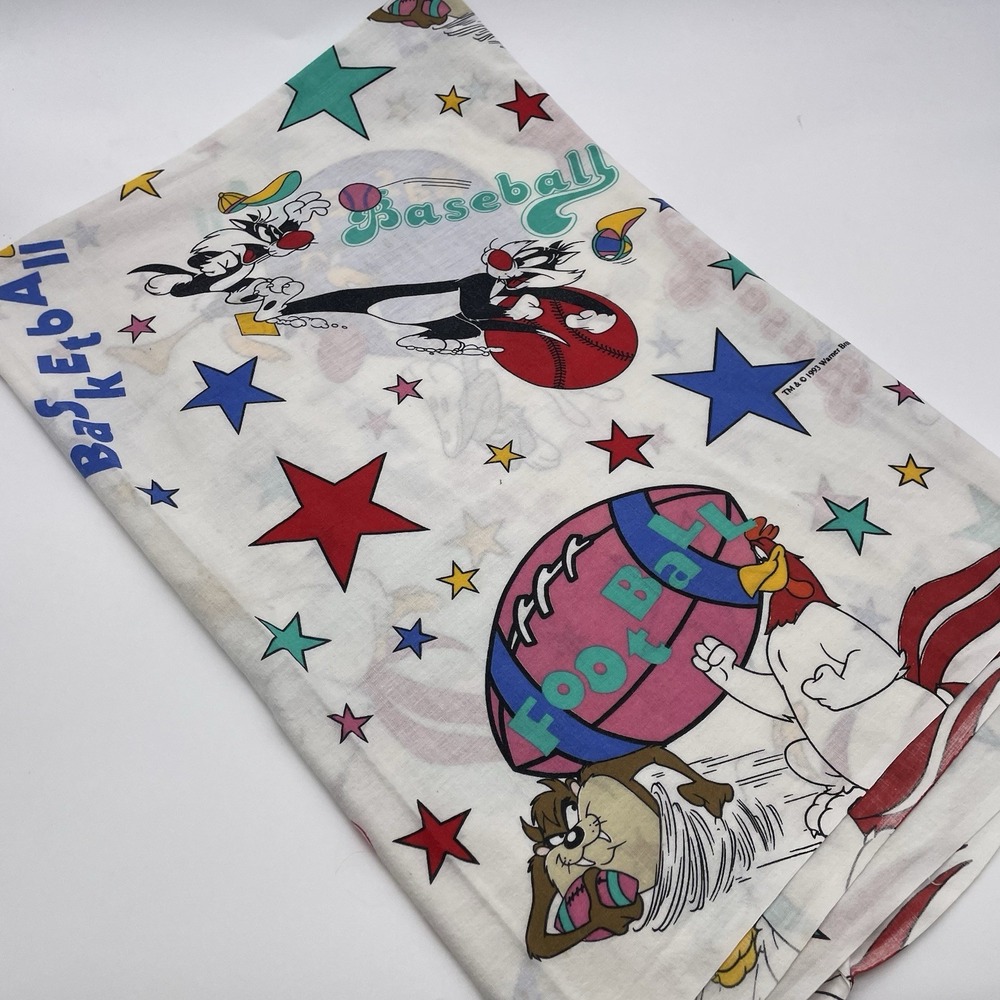 VTG  Bugs Bunny Looney Tunes Warner Bros.1993 SPORTS  FABRIC Curtain 44 " X‎ 56"